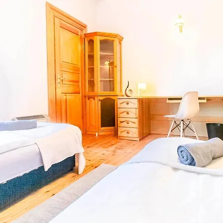 Station Homestay